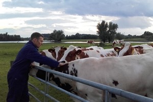 Boerderijeducatie Salland - Excursie bij Biologisch melkveebedrijf Valk-van Dam